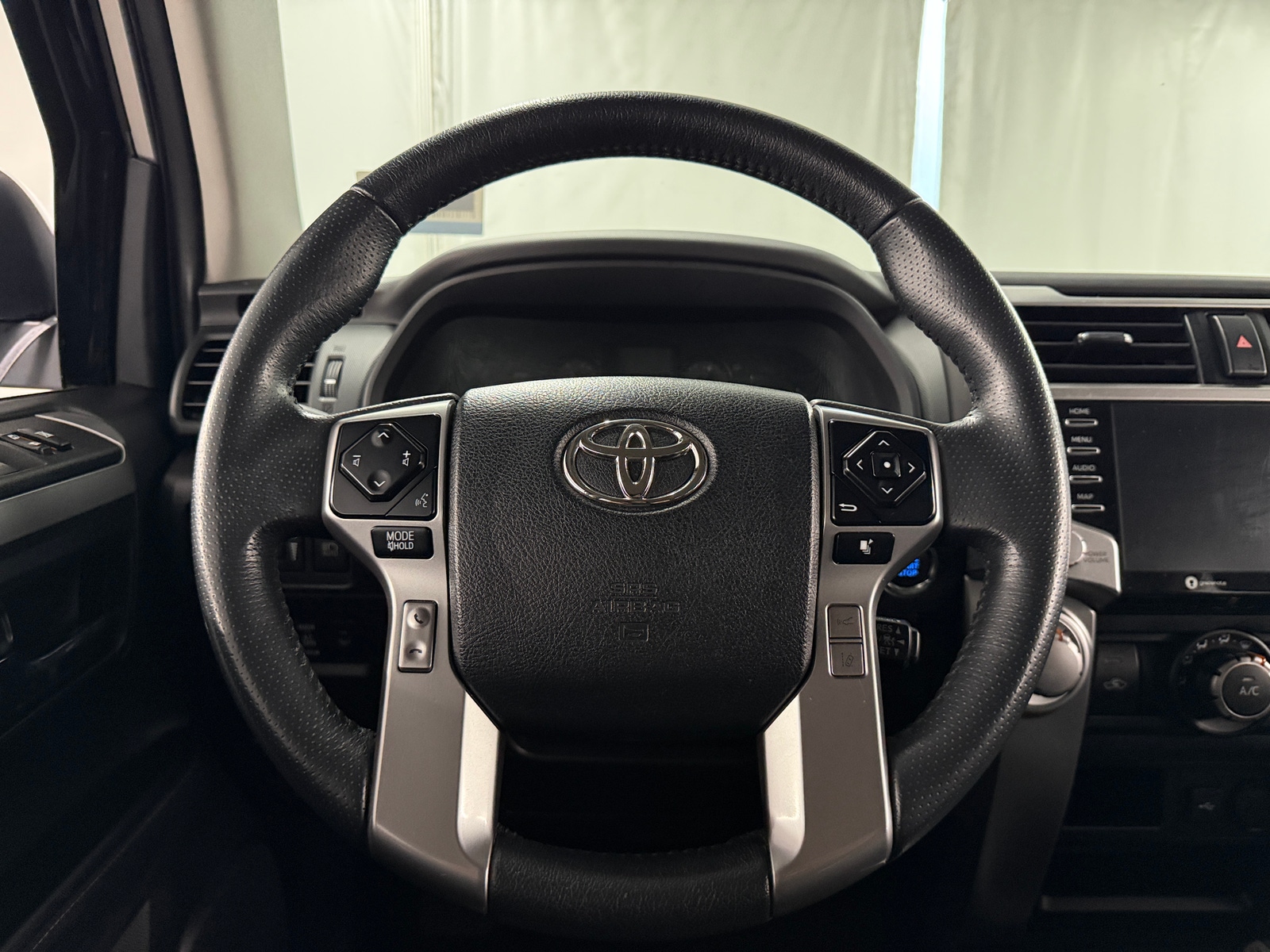 Thumbnail: 2022 Toyota 4Runner - 5