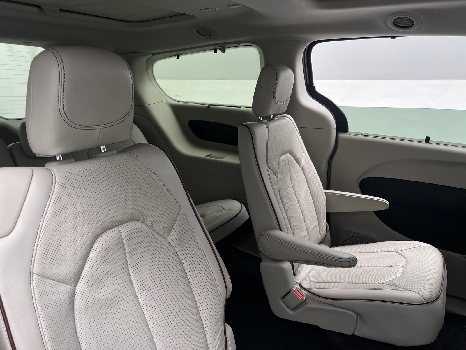 Thumbnail: 2019 Chrysler Pacifica - 5