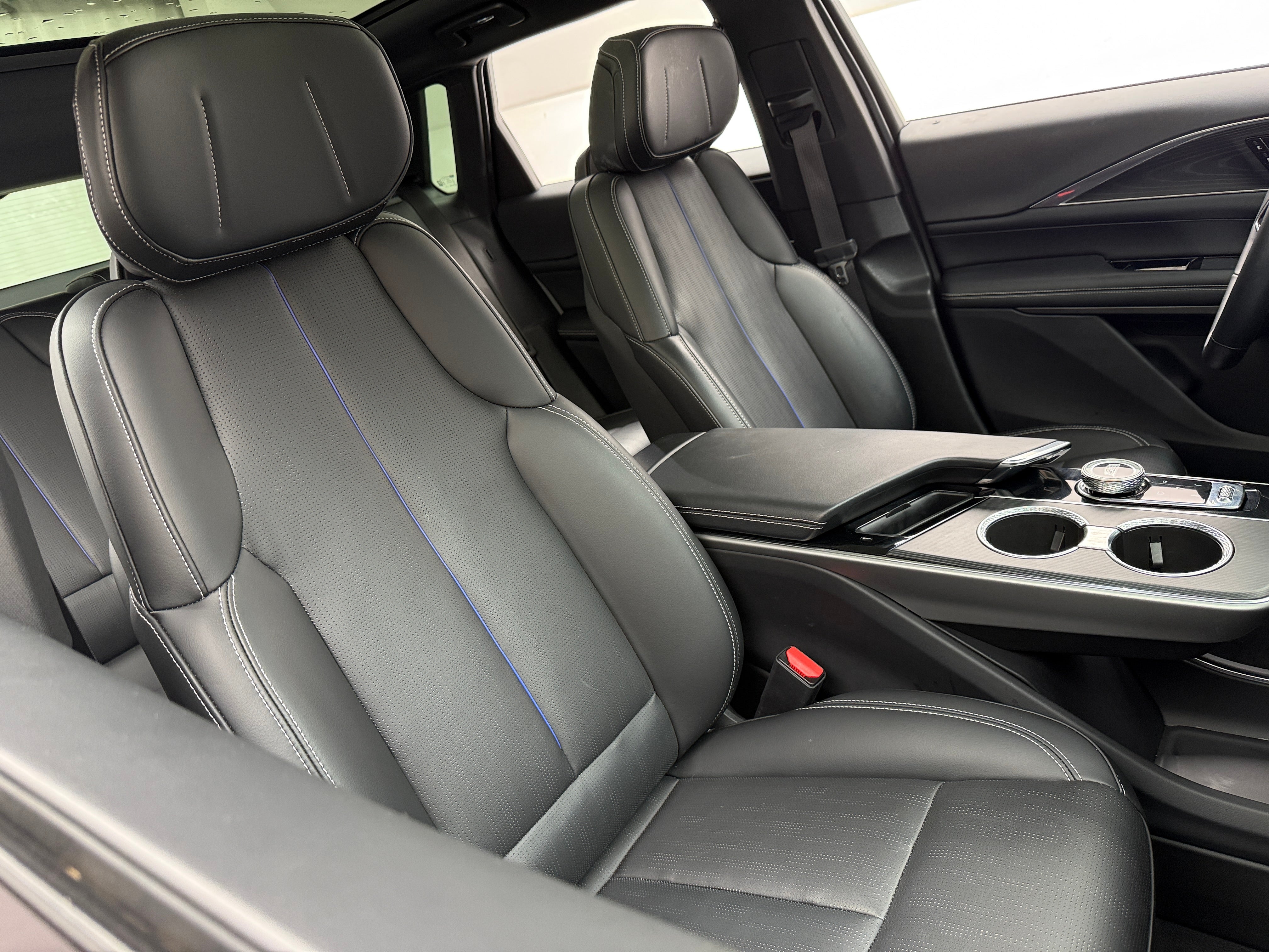 Used 2024 Cadillac LYRIQ Sport 1 with VIN 1GYKPTRK1RZ108074 for sale in Auburn, WA
