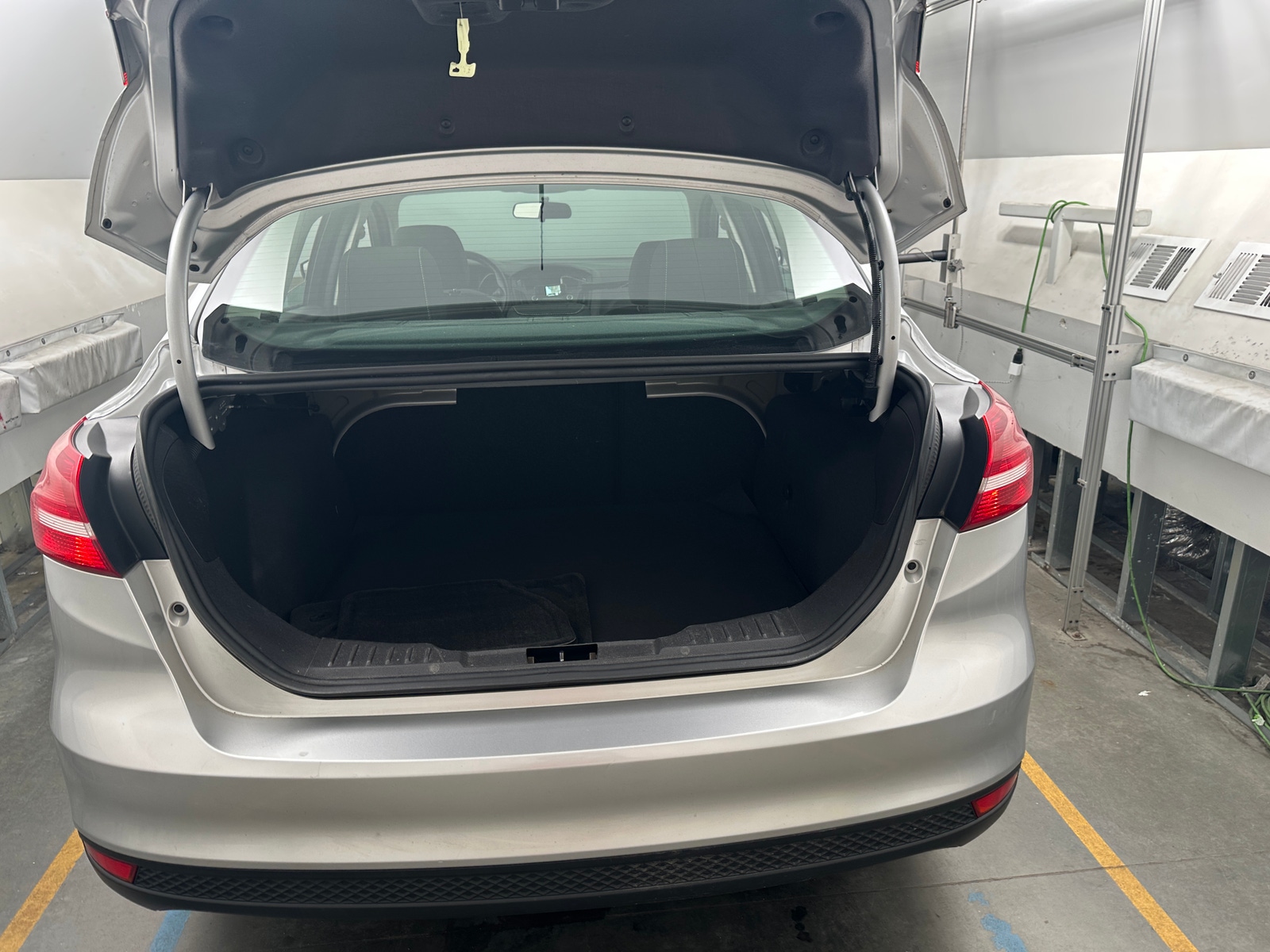 Thumbnail: 2017 Ford Focus - 7