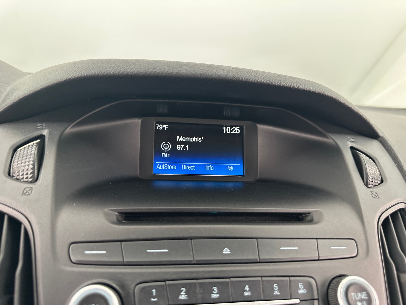 Thumbnail: 2017 Ford Focus - 4