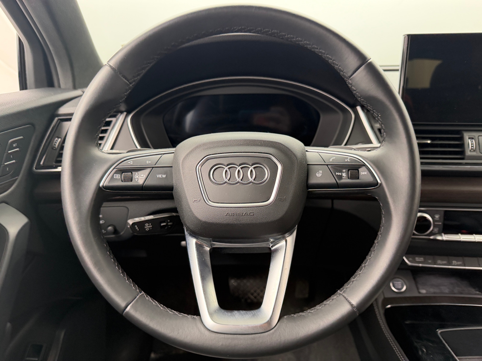 Thumbnail: 2022 Audi Q5 - 4