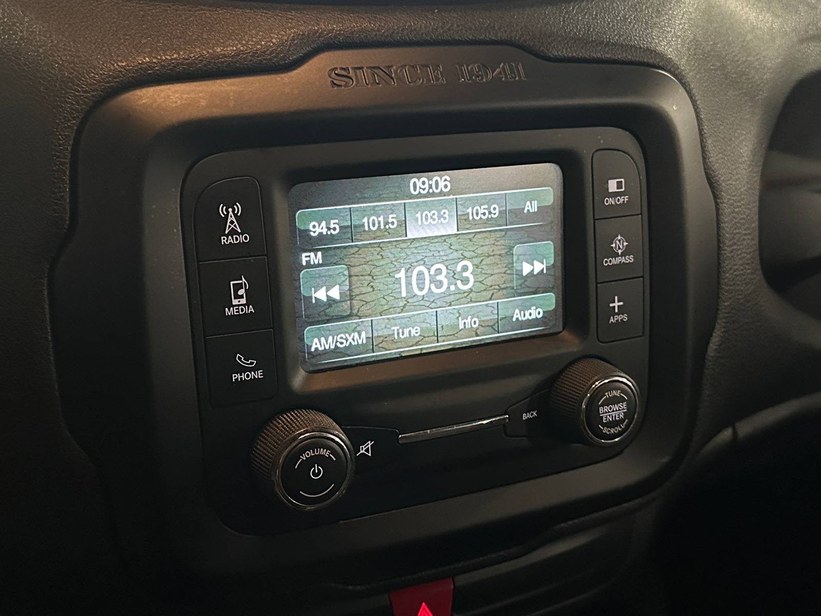 Thumbnail: 2017 Jeep Renegade - 4