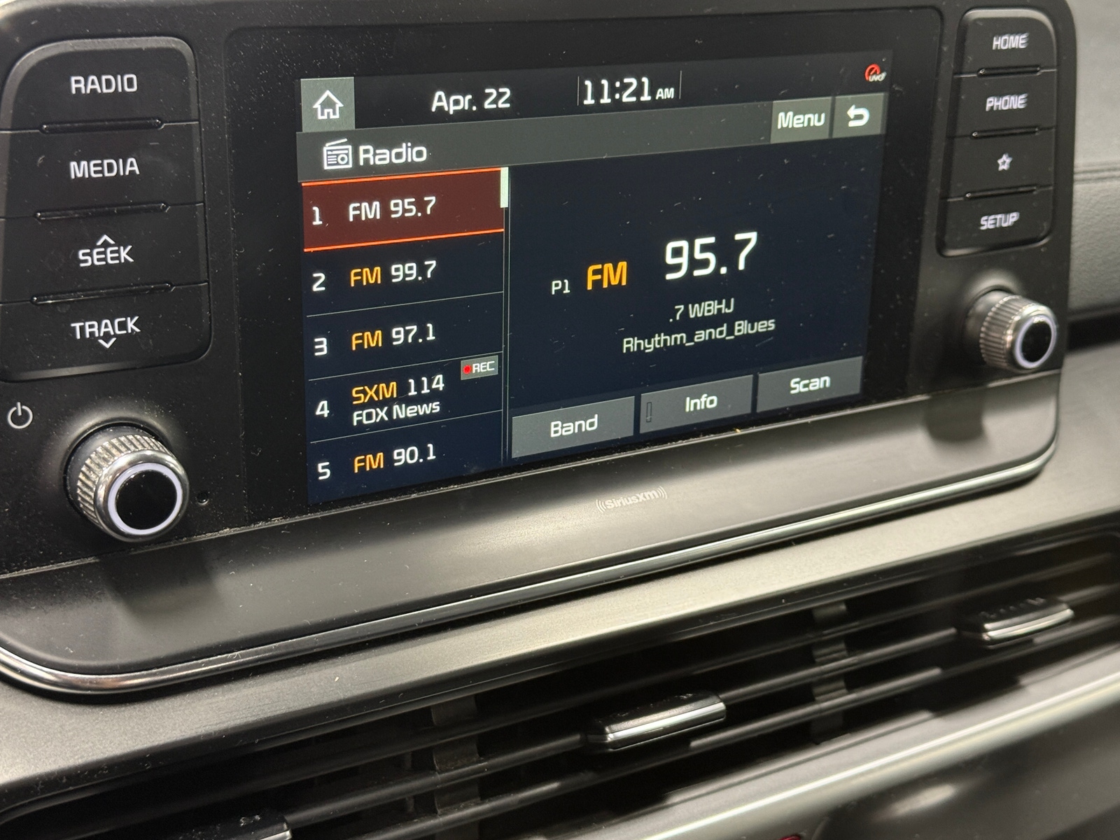 Thumbnail: 2021 Kia Telluride - 3