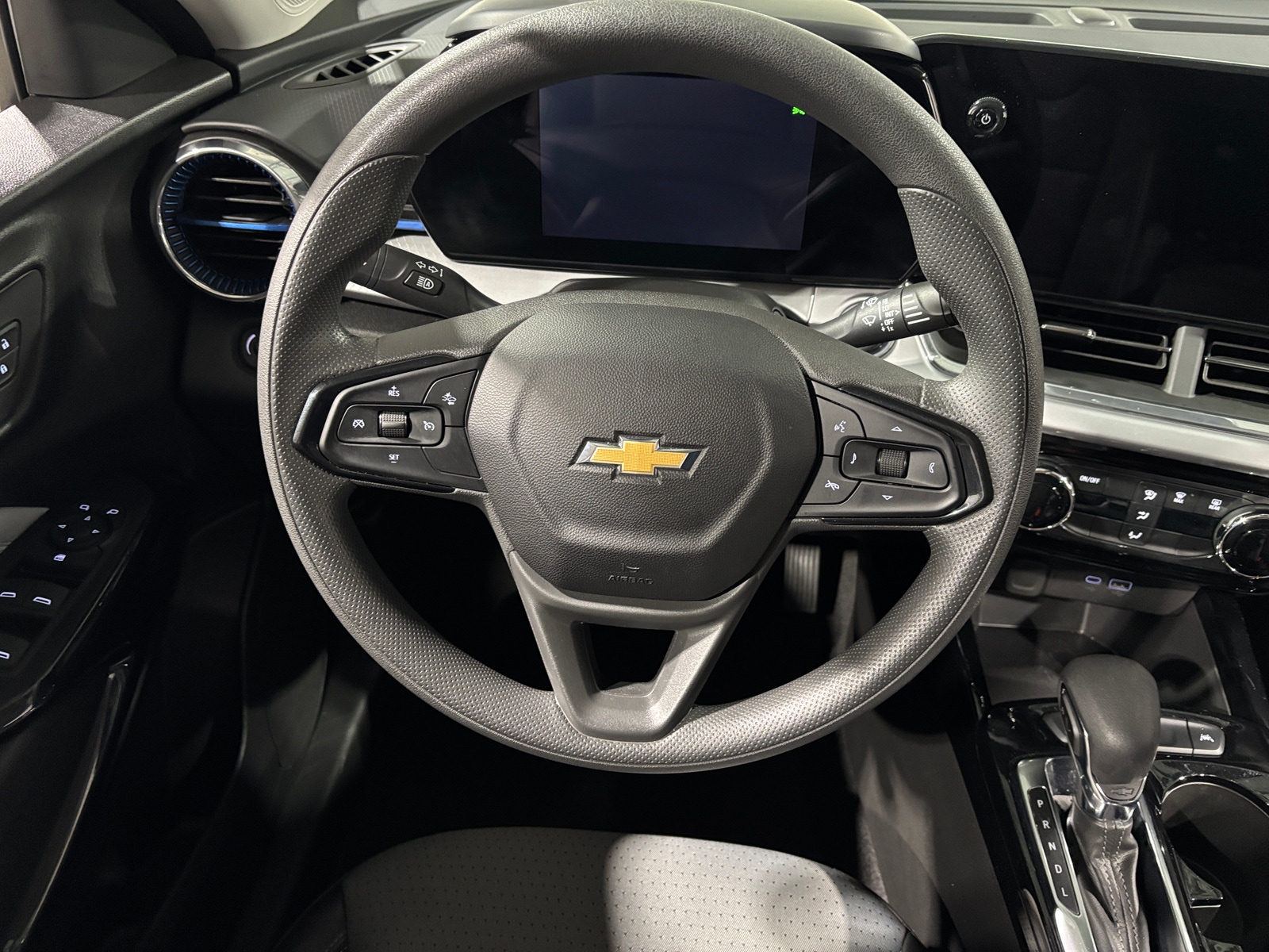 Thumbnail: 2025 Chevrolet Trax - 5