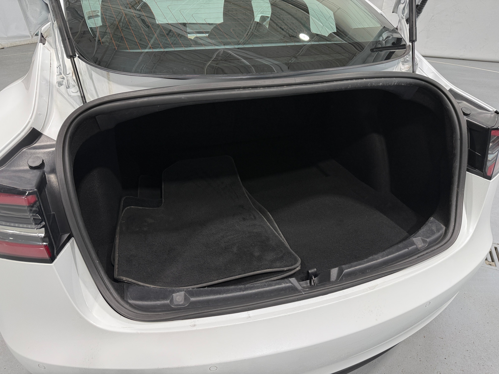 Thumbnail: 2018 Tesla Model 3 - 6