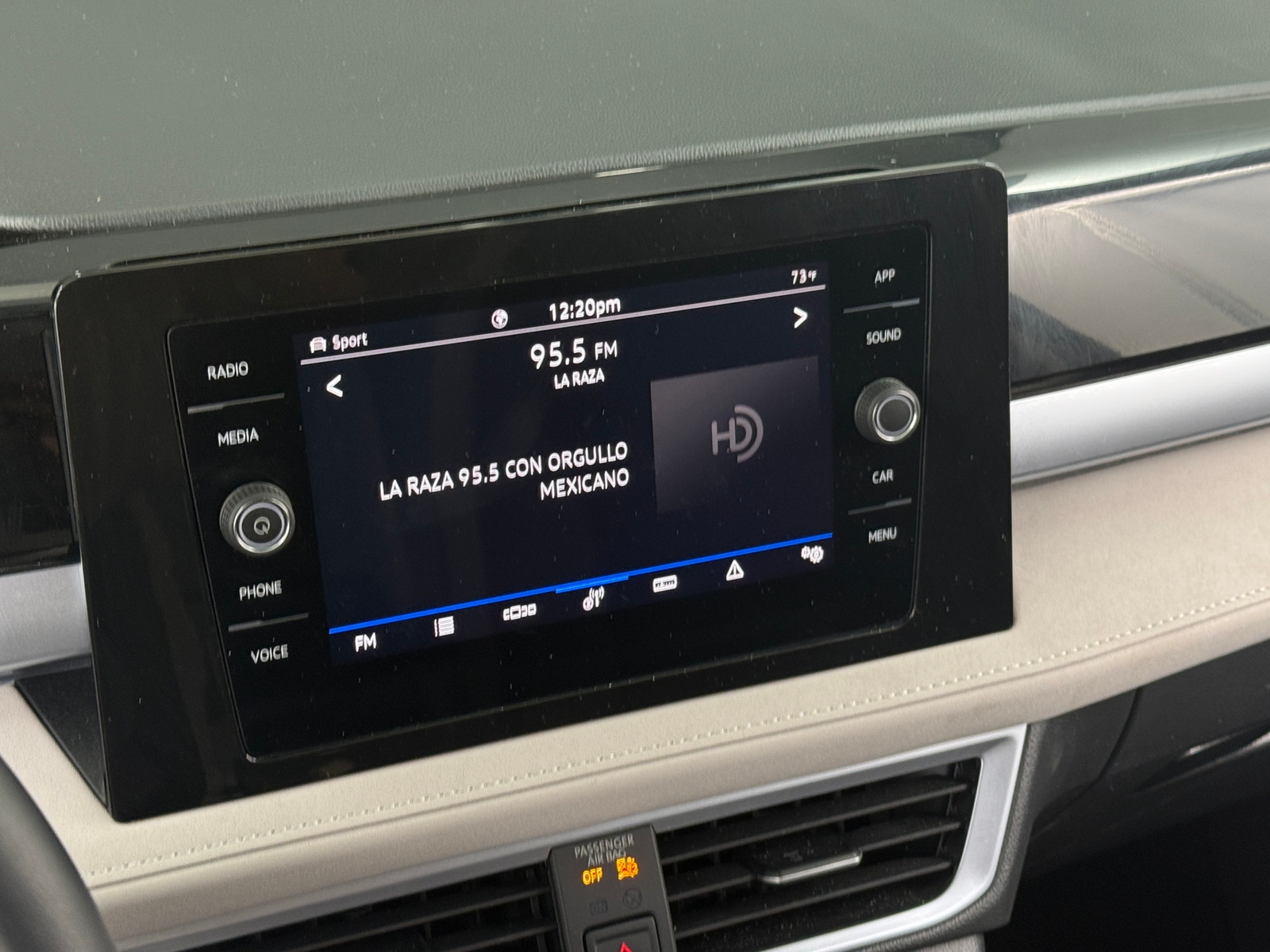 Thumbnail: 2025 Volkswagen Taos - 3