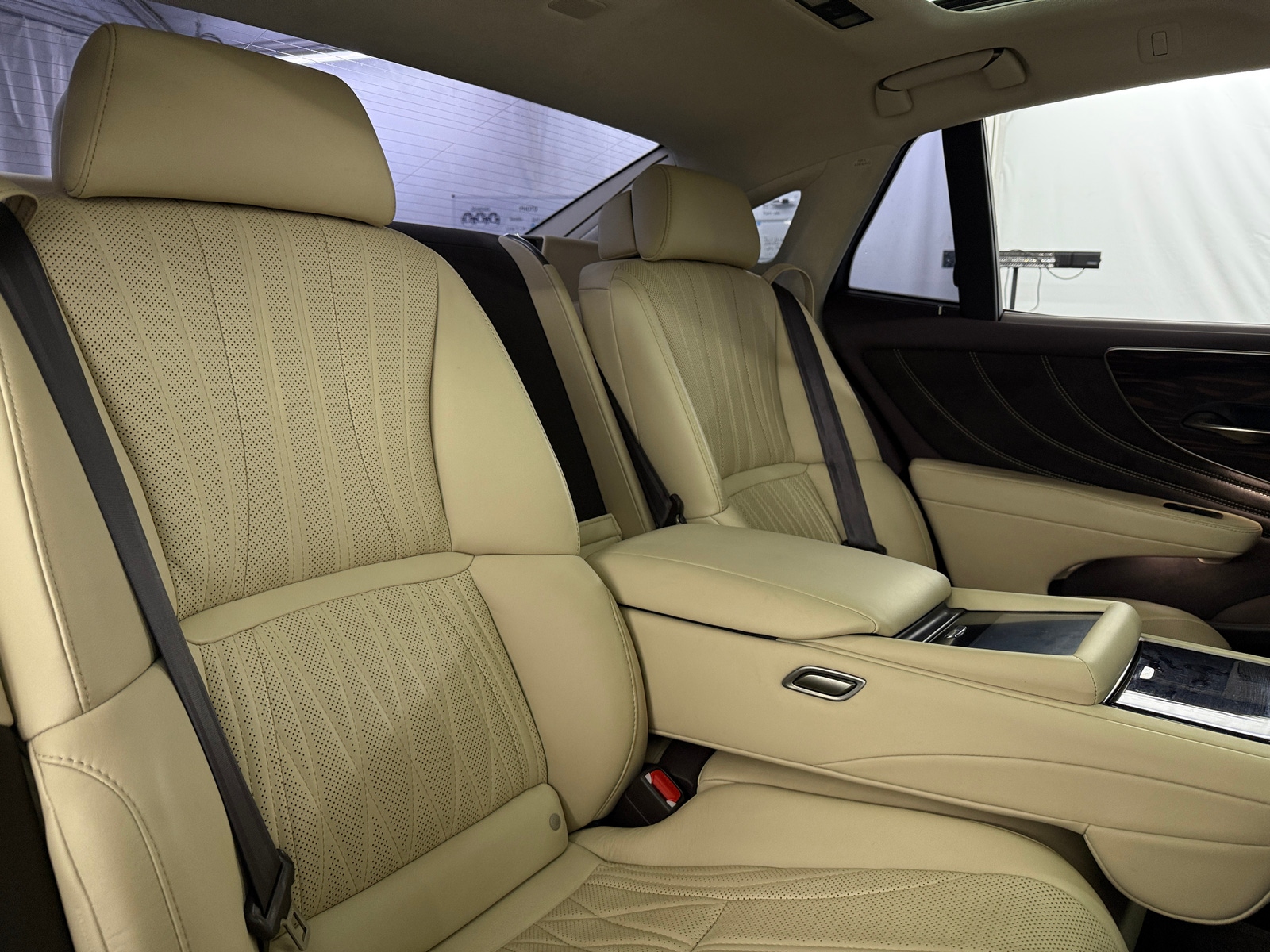 Thumbnail: 2018 Lexus LS - 6