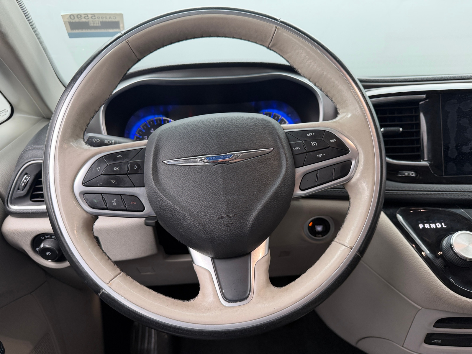 Thumbnail: 2019 Chrysler Pacifica - 4