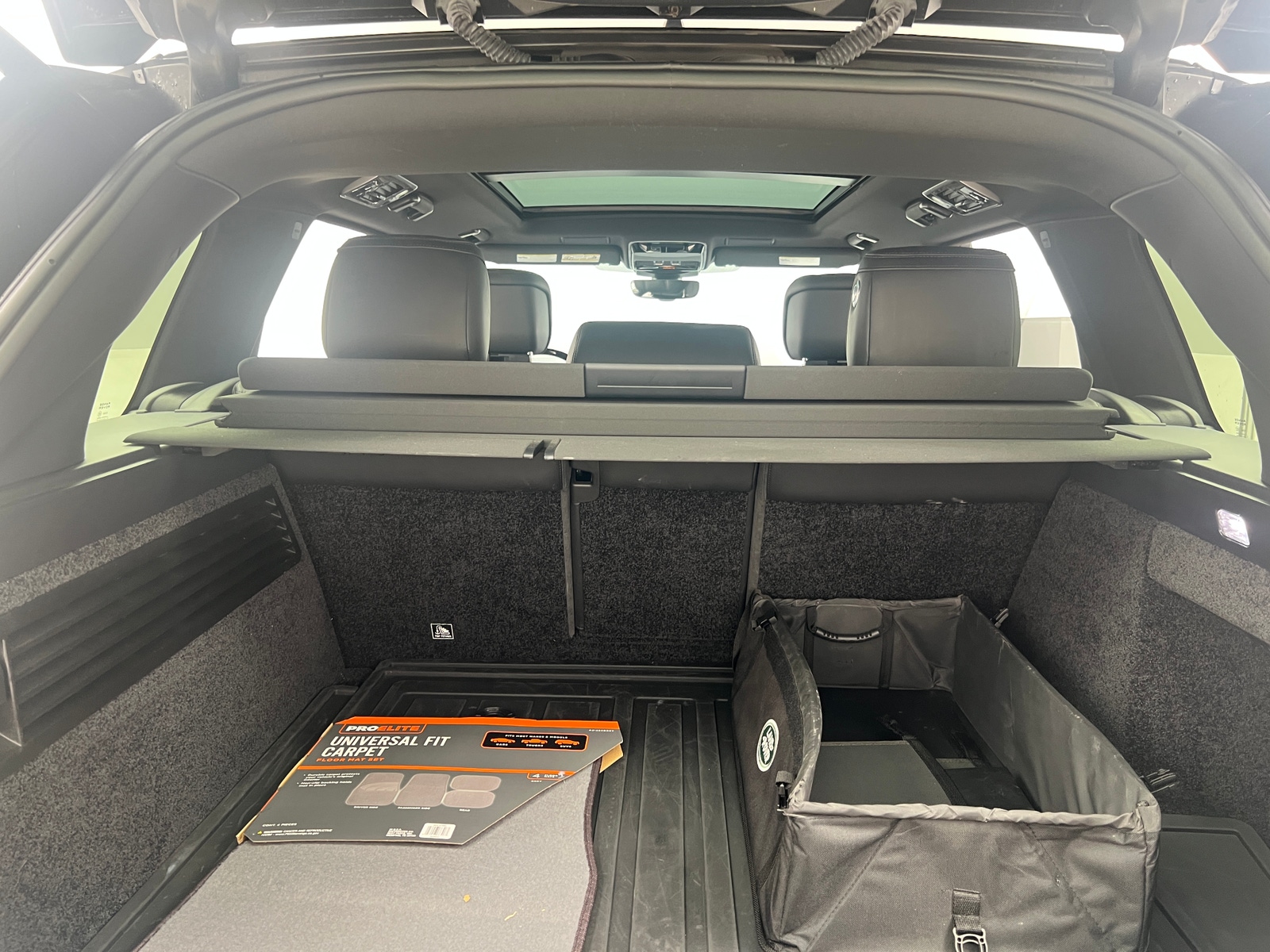 Thumbnail: 2020 Land Rover Range Rover - 6
