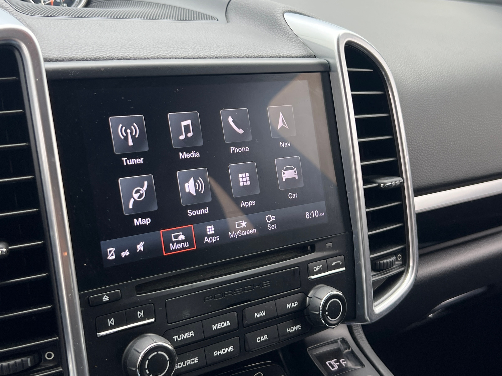 Thumbnail: 2017 Porsche Cayenne - 3