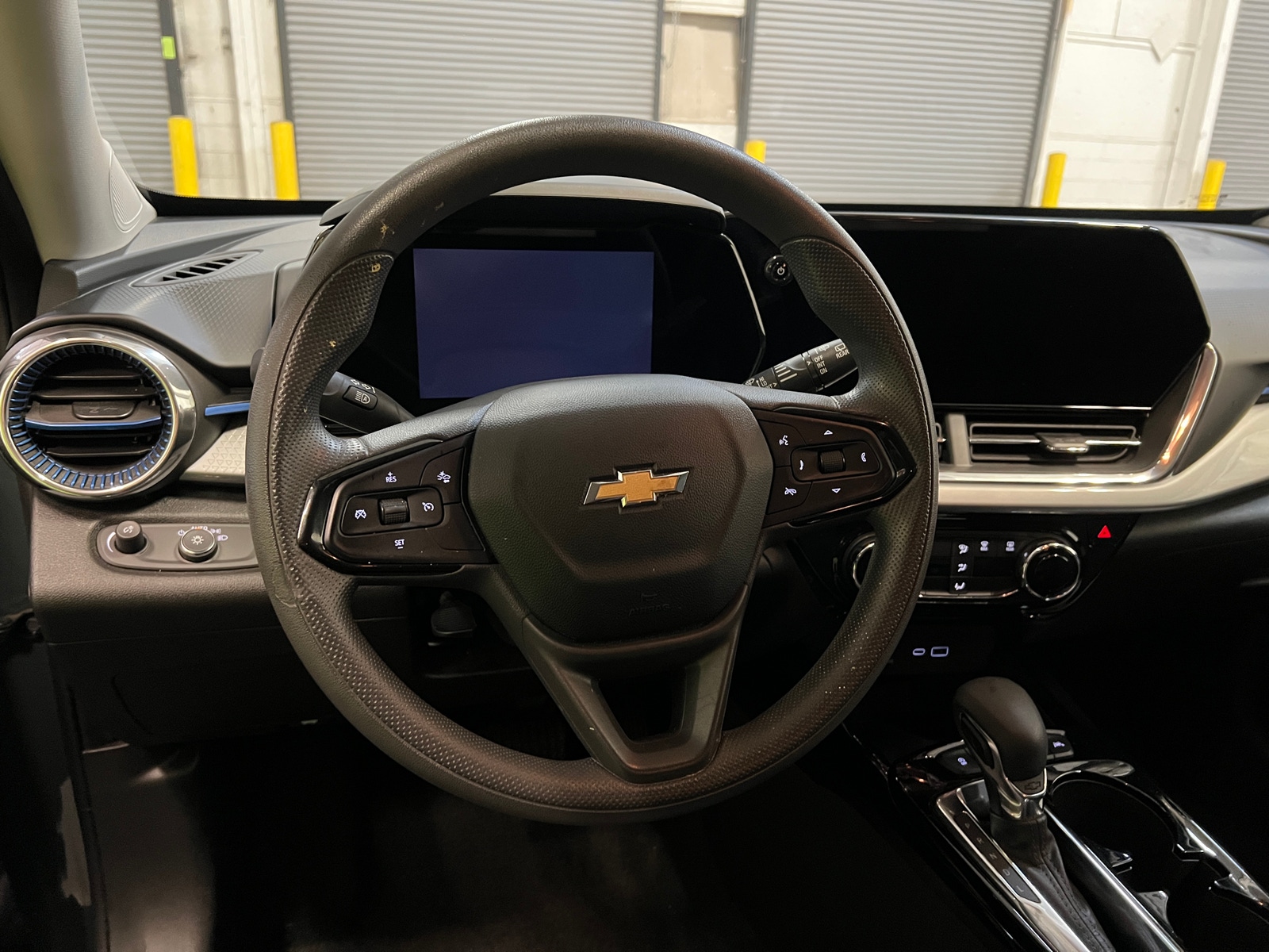 Thumbnail: 2025 Chevrolet Trax - 5