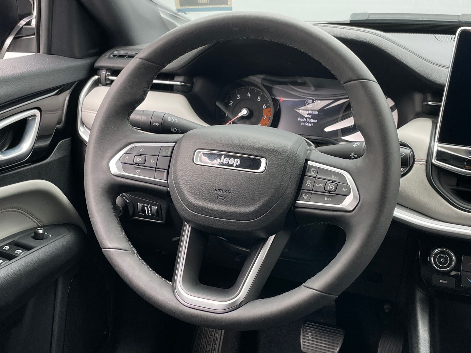 Thumbnail: 2025 Jeep Compass - 4