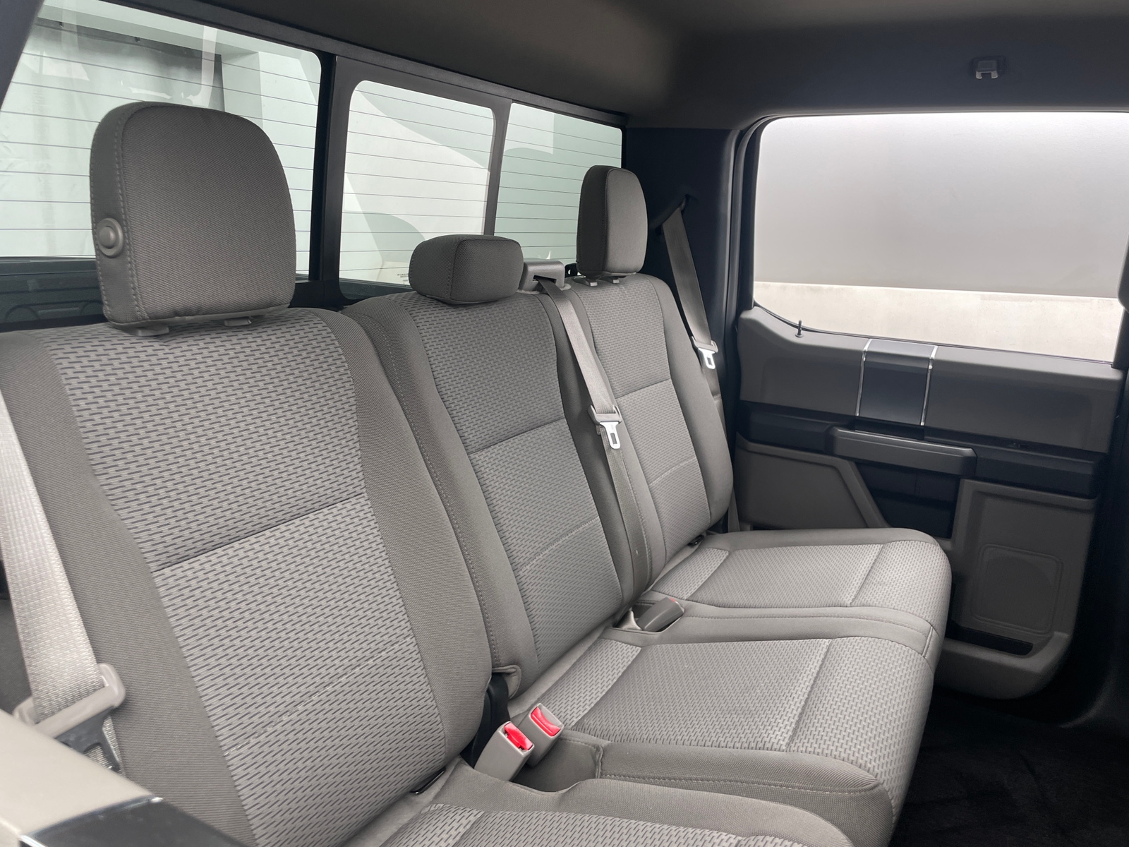 Thumbnail: 2017 Ford Econoline - 6