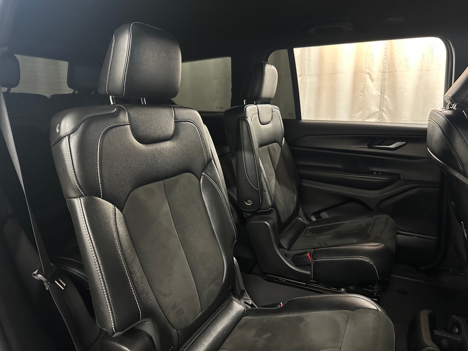 Thumbnail: 2023 Jeep Grand Cherokee L - 6