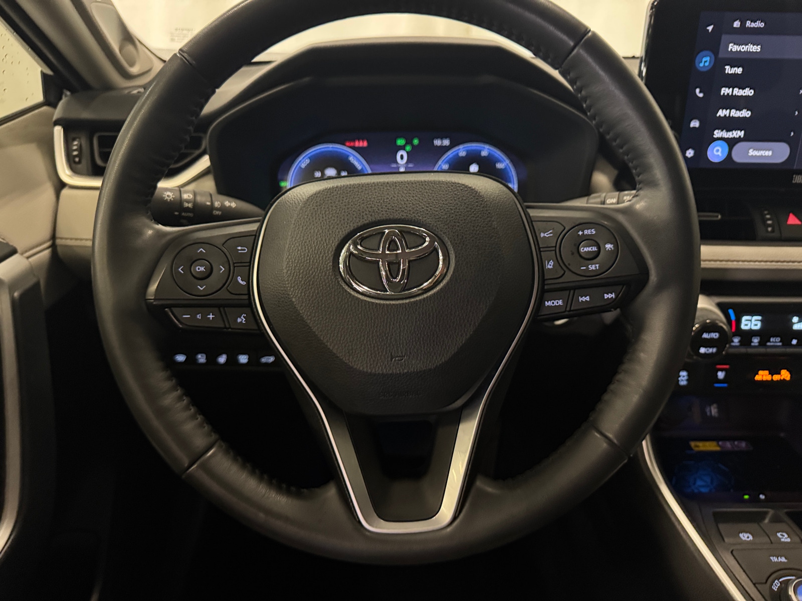 Thumbnail: 2024 Toyota RAV4 - 4