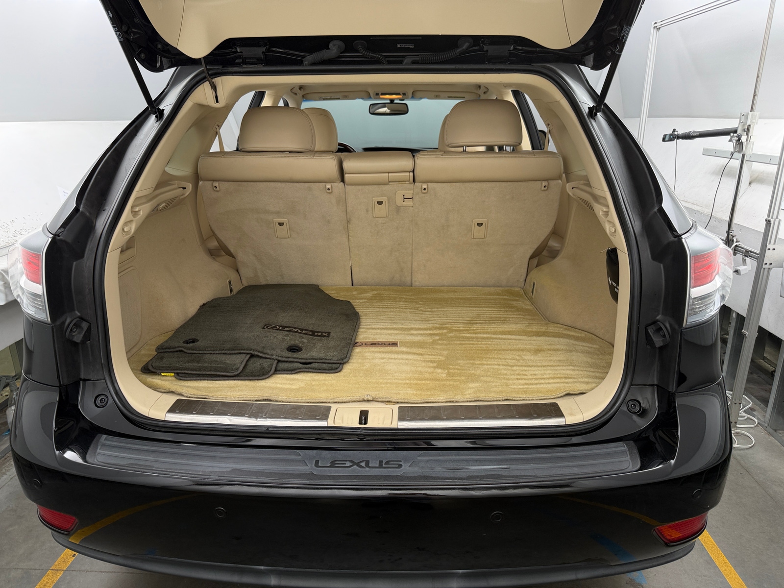 Thumbnail: 2013 Lexus RX - 7