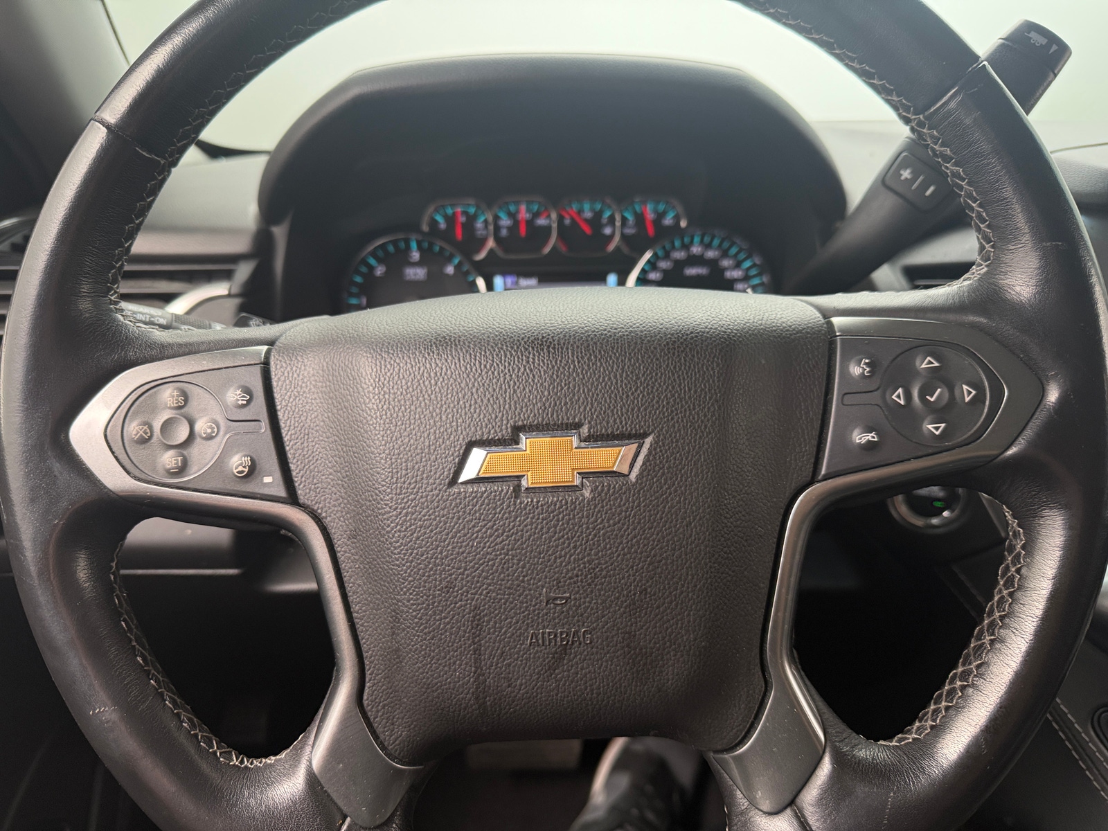 Thumbnail: 2020 Chevrolet Tahoe - 4