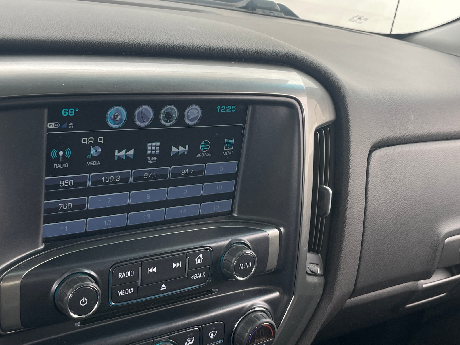 Thumbnail: 2019 Chevrolet Silverado 1500 - 4
