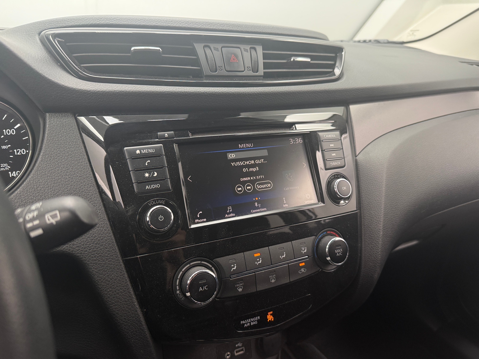 Thumbnail: 2020 Nissan Rogue Sport - 4