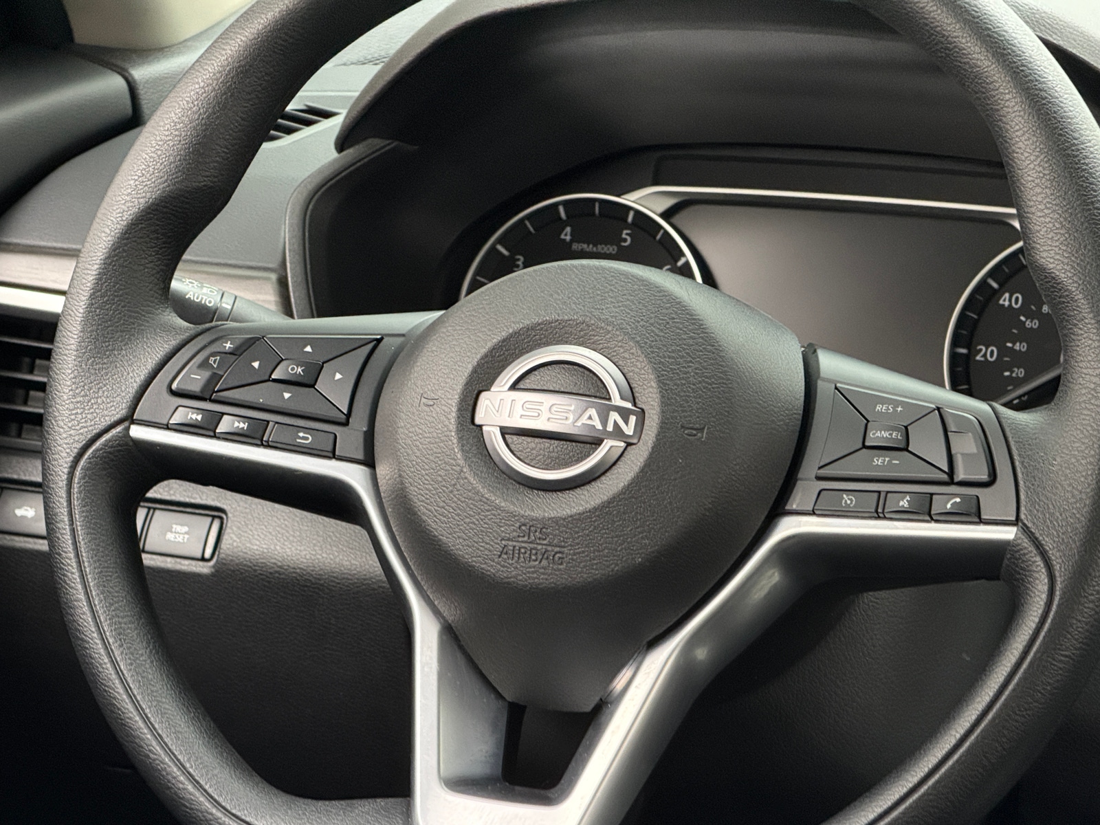 Thumbnail: 2025 Nissan Altima - 5