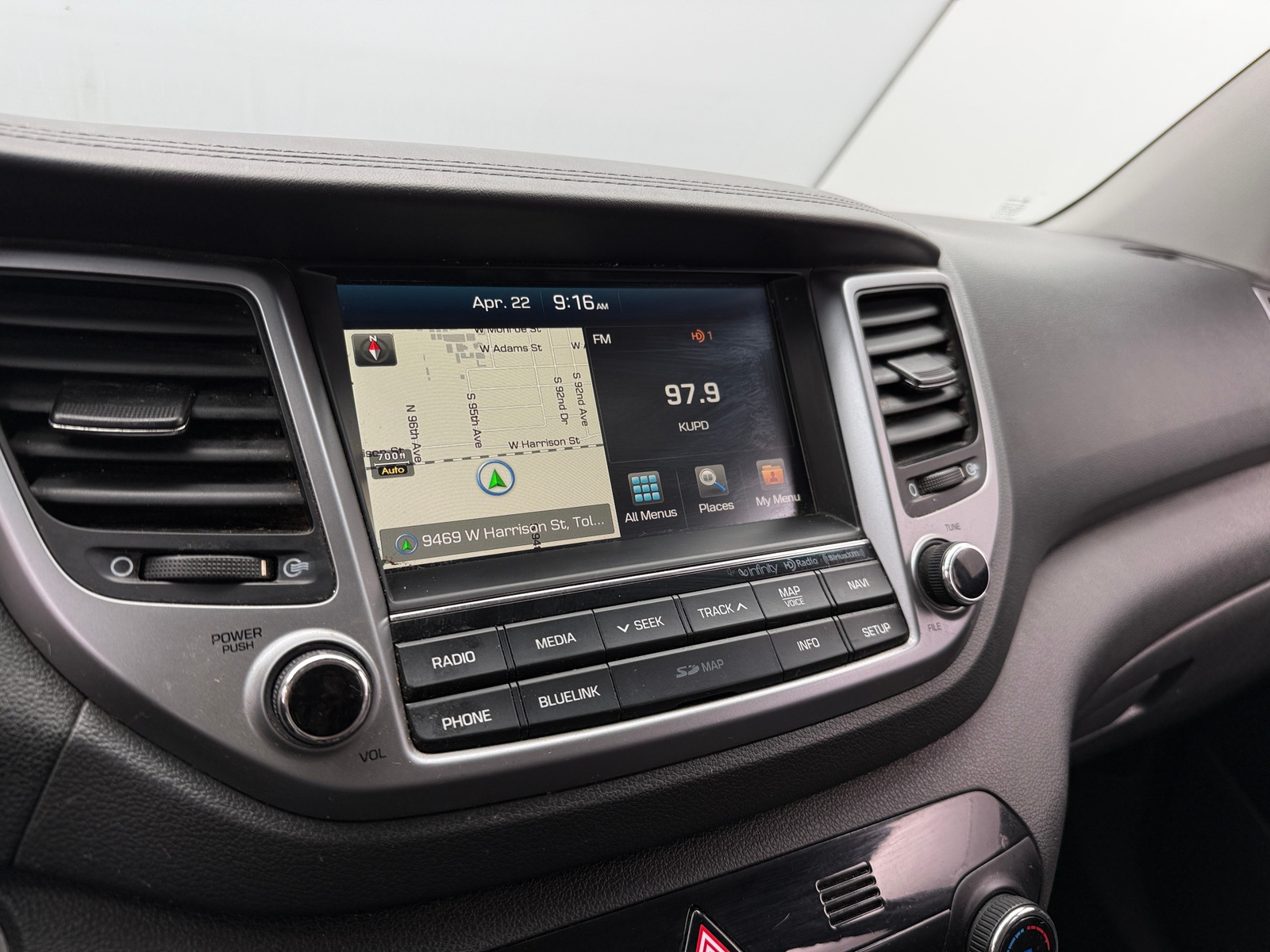Thumbnail: 2017 Hyundai Tucson - 3