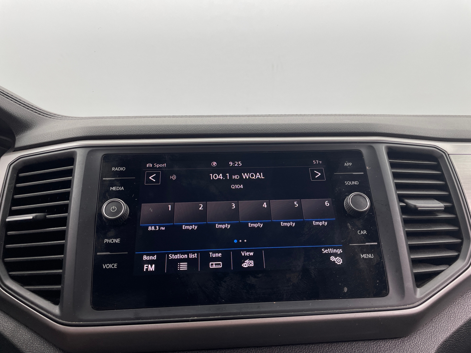 Thumbnail: 2020 Volkswagen Atlas - 3