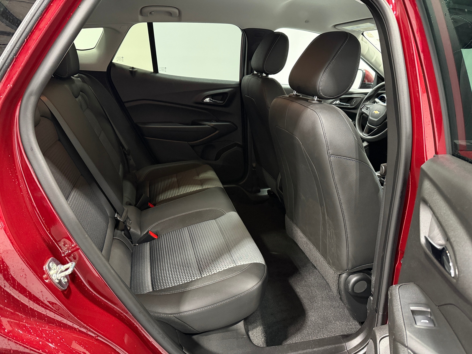 Thumbnail: 2025 Chevrolet Trax - 6