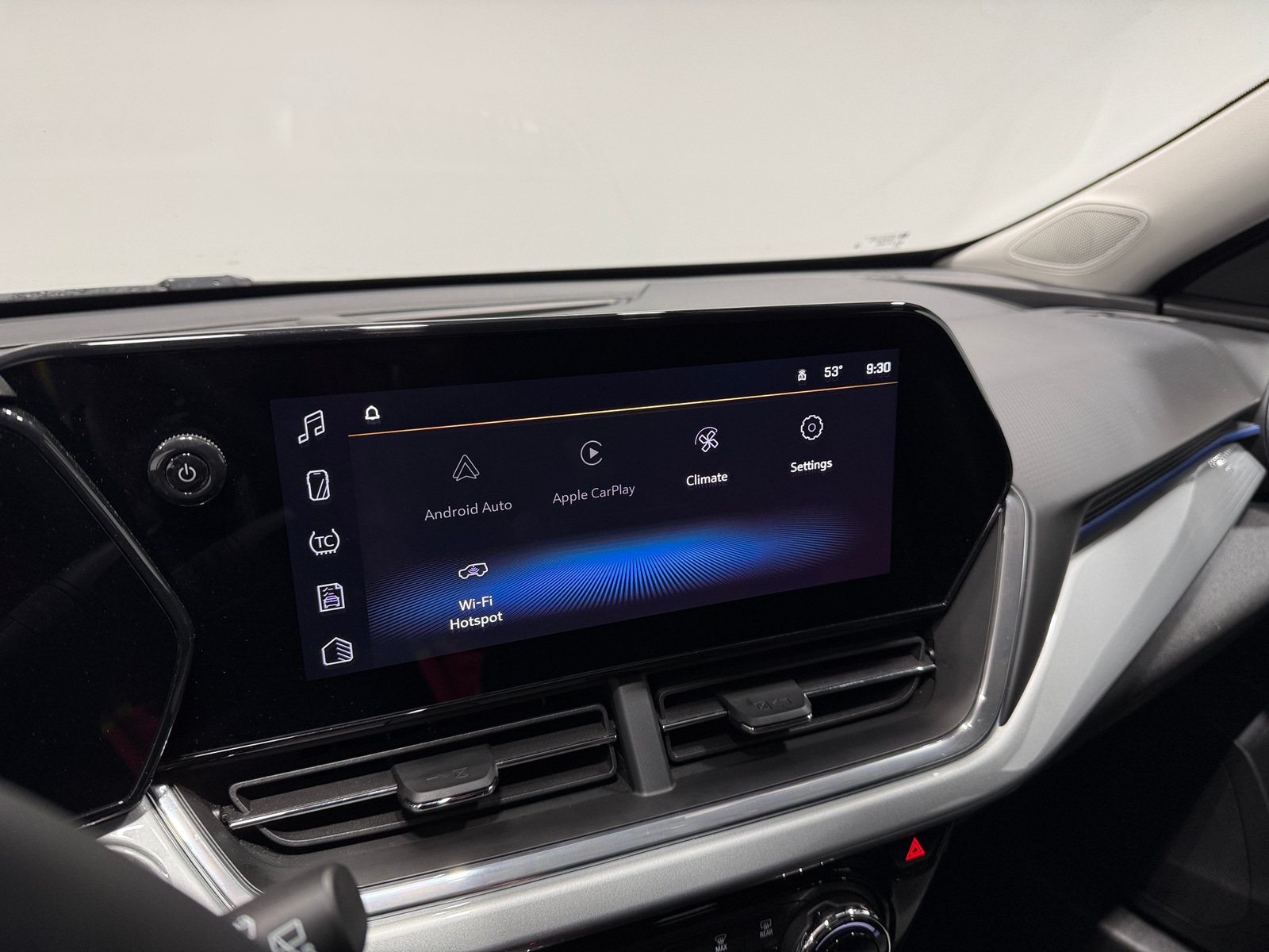Thumbnail: 2025 Chevrolet Trax - 4