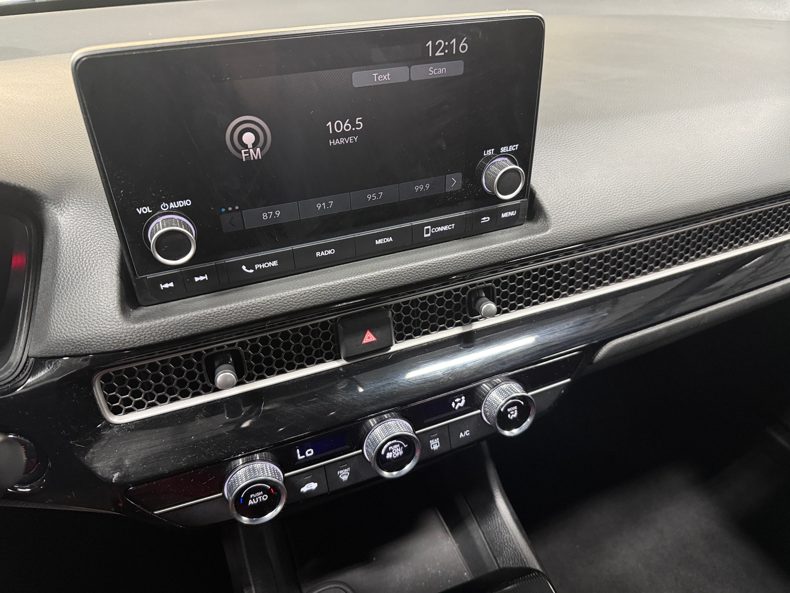 Thumbnail: 2024 Honda Civic - 4