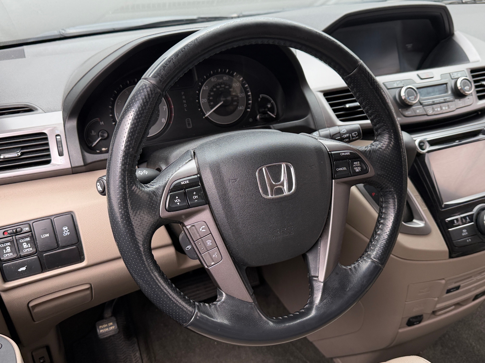 Thumbnail: 2017 Honda Odyssey - 4