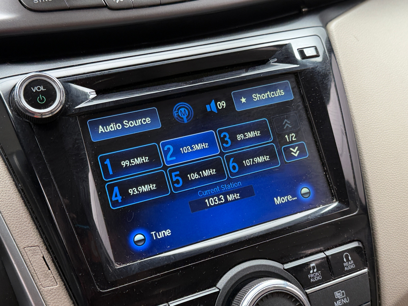 Thumbnail: 2017 Honda Odyssey - 3