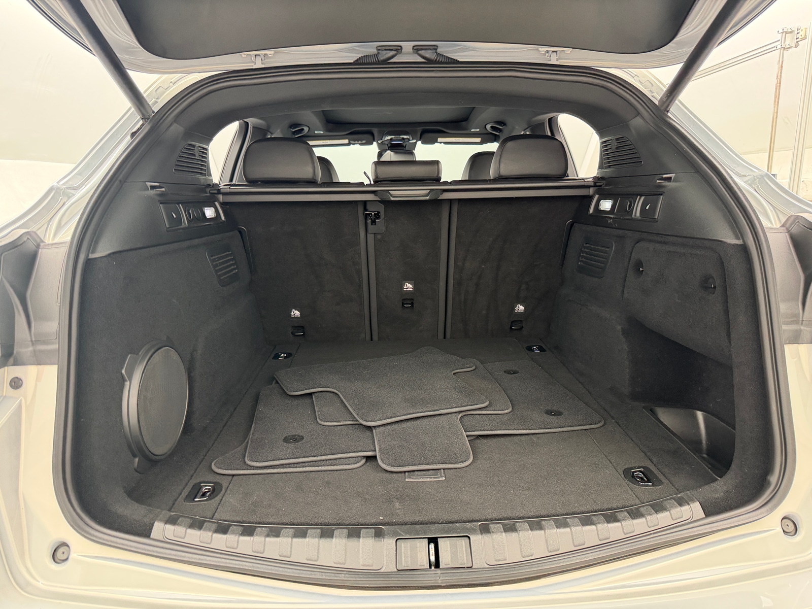 Thumbnail: 2022 Alfa Romeo Stelvio - 6