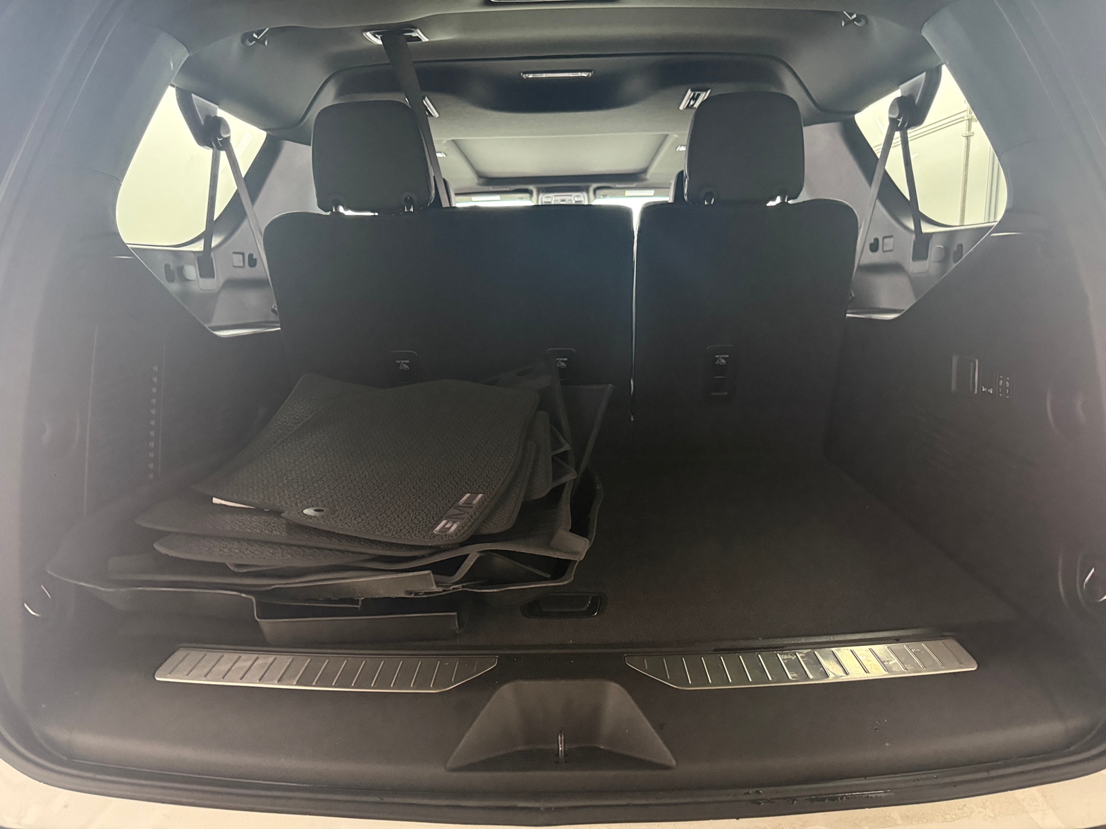 Thumbnail: 2025 GMC Yukon XL - 6