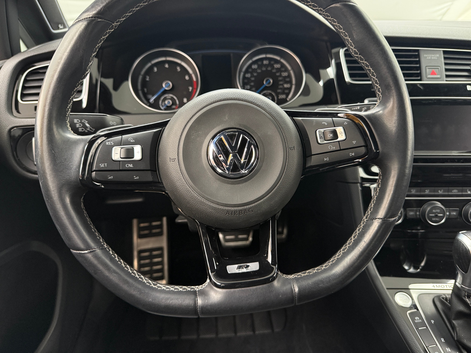 Thumbnail: 2015 Volkswagen Golf - 4