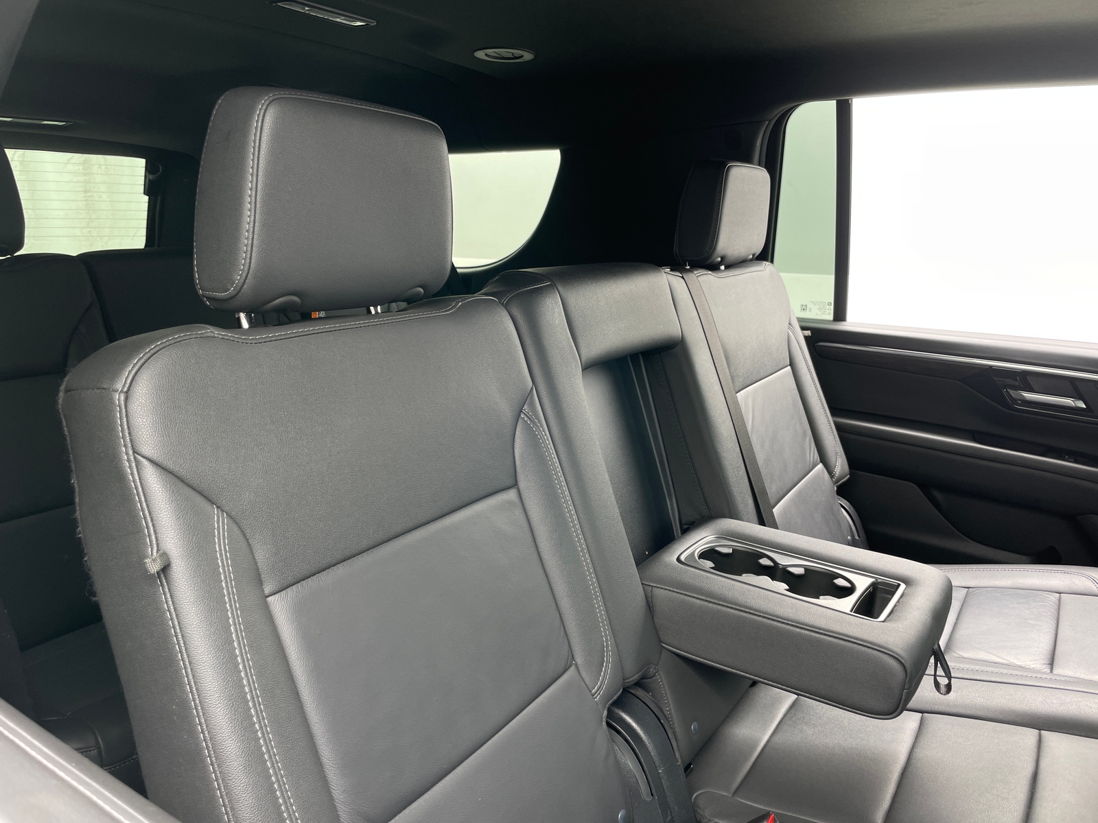 Thumbnail: 2025 Chevrolet Suburban - 5