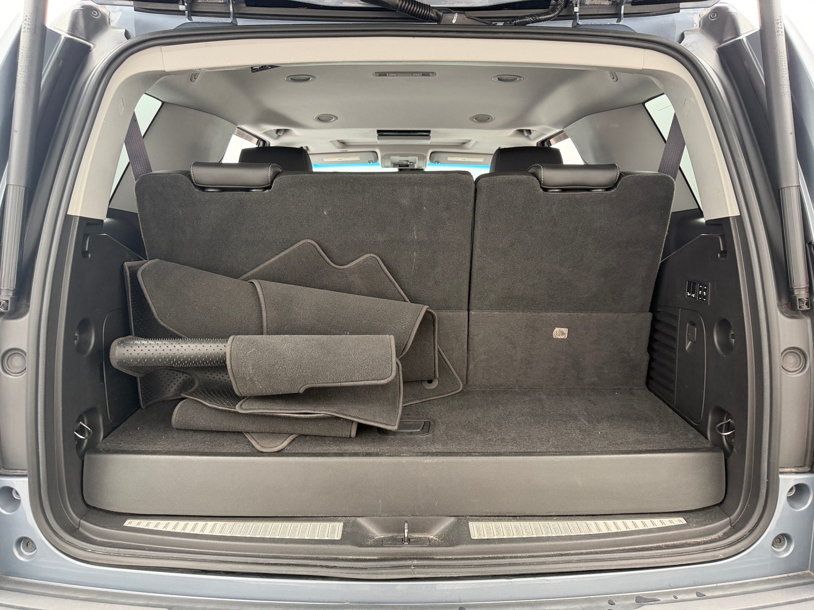 Thumbnail: 2016 Chevrolet Tahoe - 6