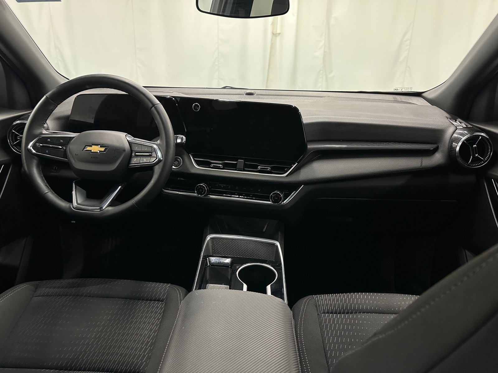 Thumbnail: 2025 Chevrolet Equinox - 3