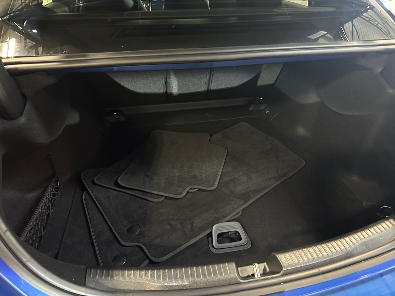 Thumbnail: 2025 Mercedes-Benz C-Class - 6