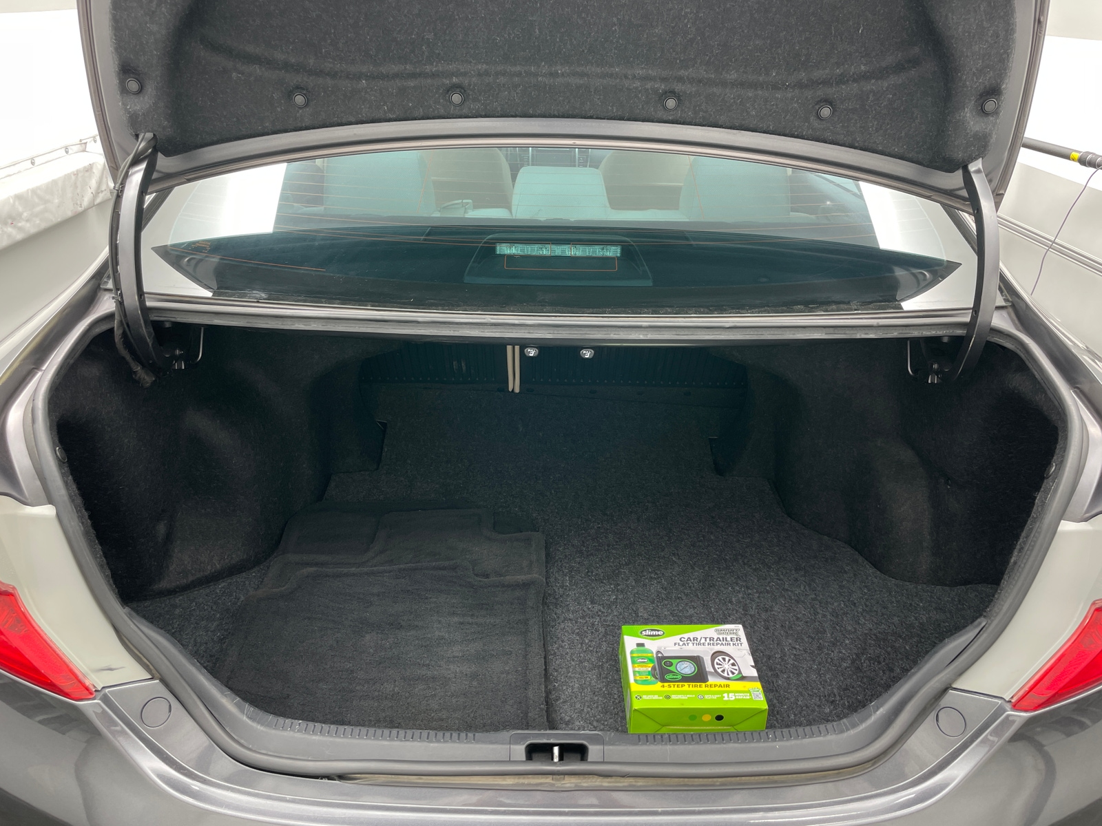 Thumbnail: 2012 Toyota Camry - 7