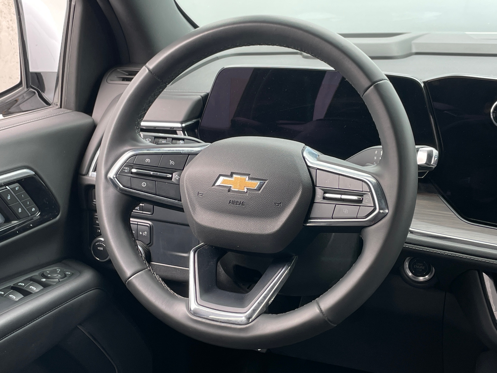 Thumbnail: 2025 Chevrolet Tahoe - 4