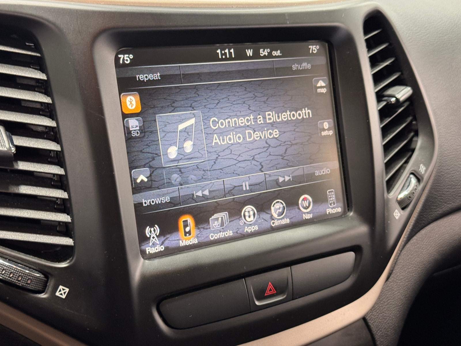 Thumbnail: 2017 Jeep Cherokee - 3