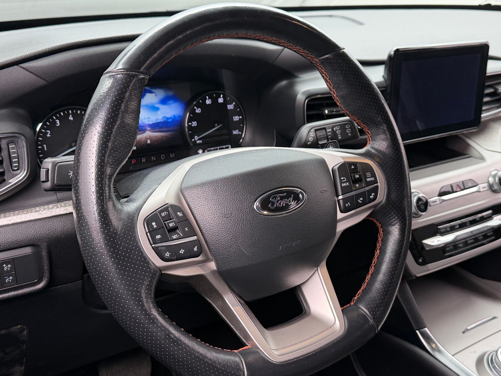 Thumbnail: 2022 Ford Explorer - 4