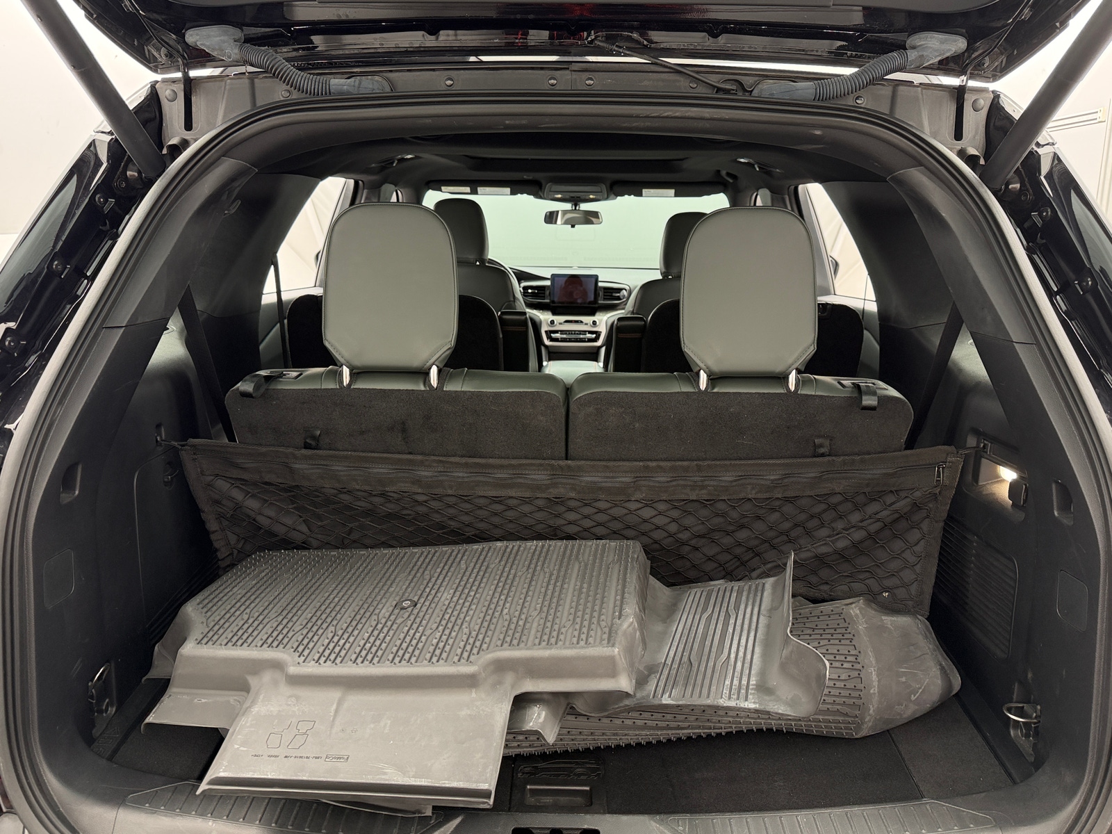 Thumbnail: 2022 Ford Explorer - 6