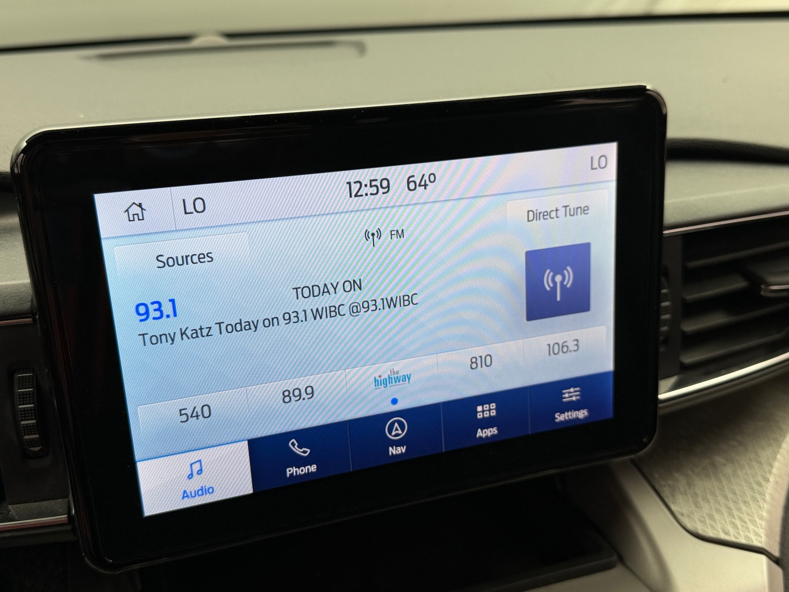 Thumbnail: 2022 Ford Explorer - 3