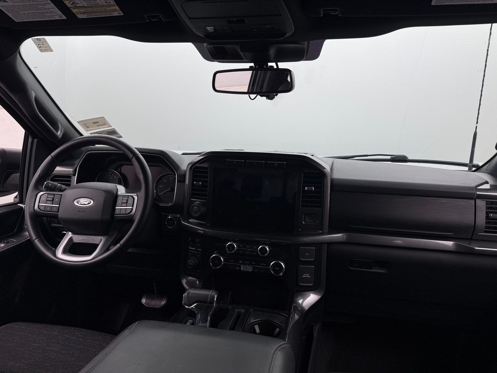 Thumbnail: 2023 Ford Econoline - 3