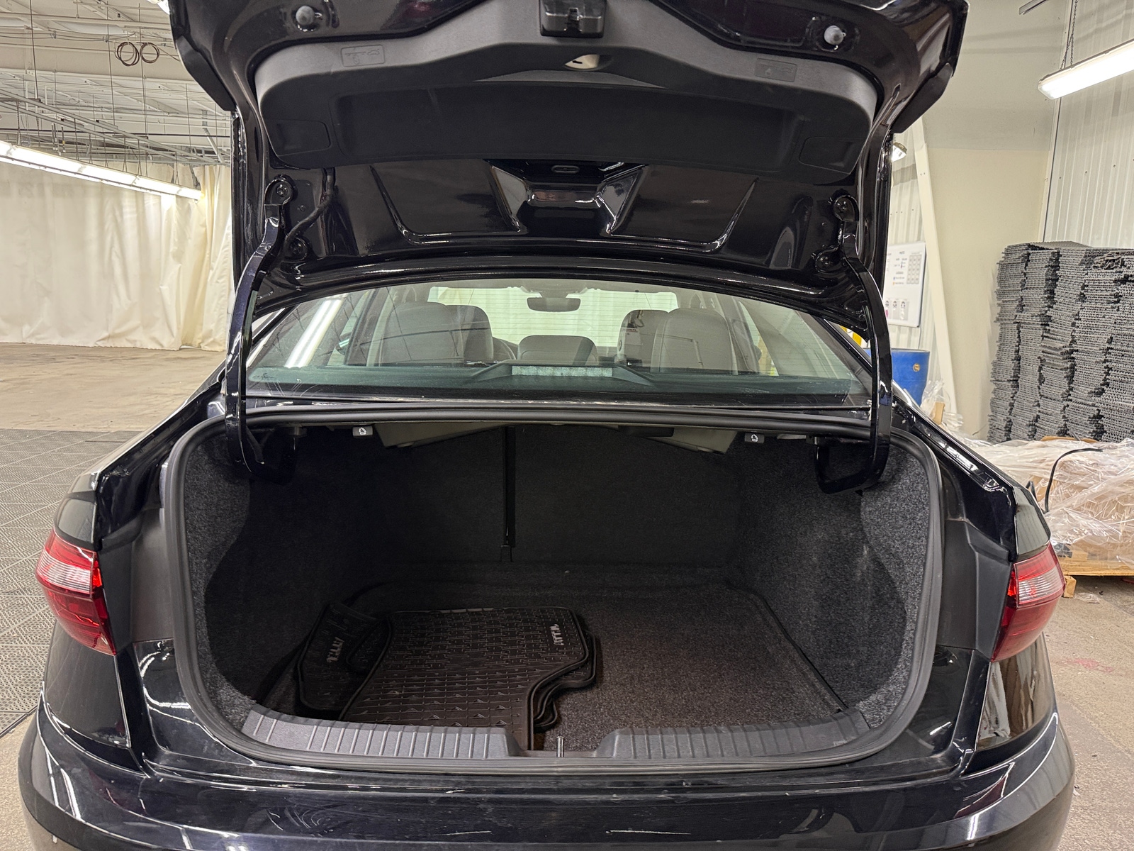 Thumbnail: 2020 Volkswagen Jetta - 6