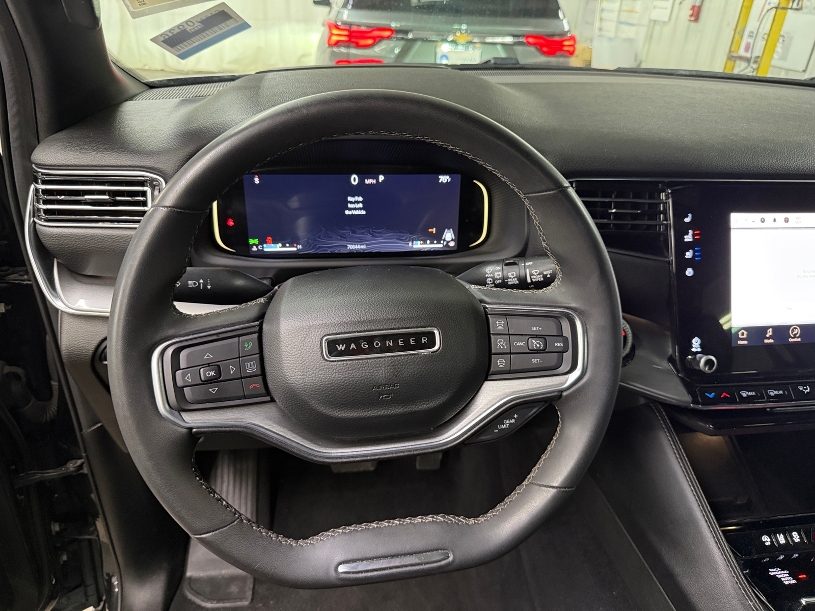 Thumbnail: 2022 Jeep Wagoneer - 4