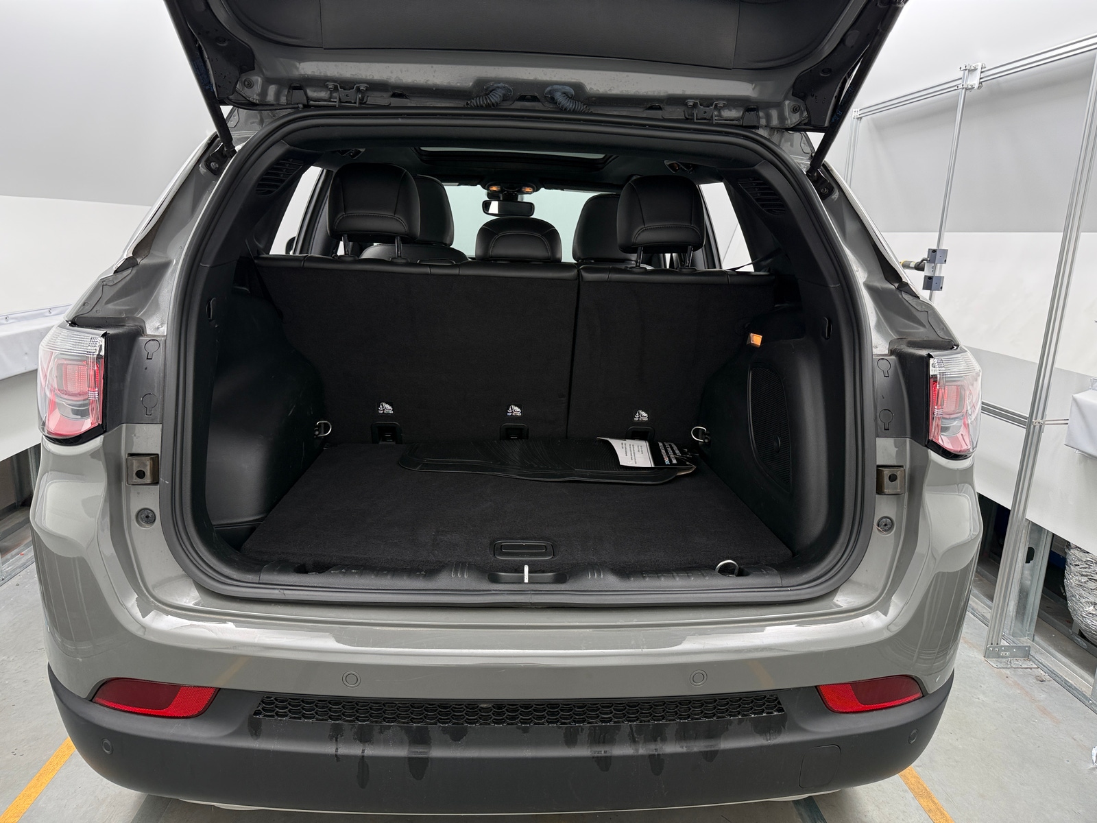 Thumbnail: 2023 Jeep Compass - 6