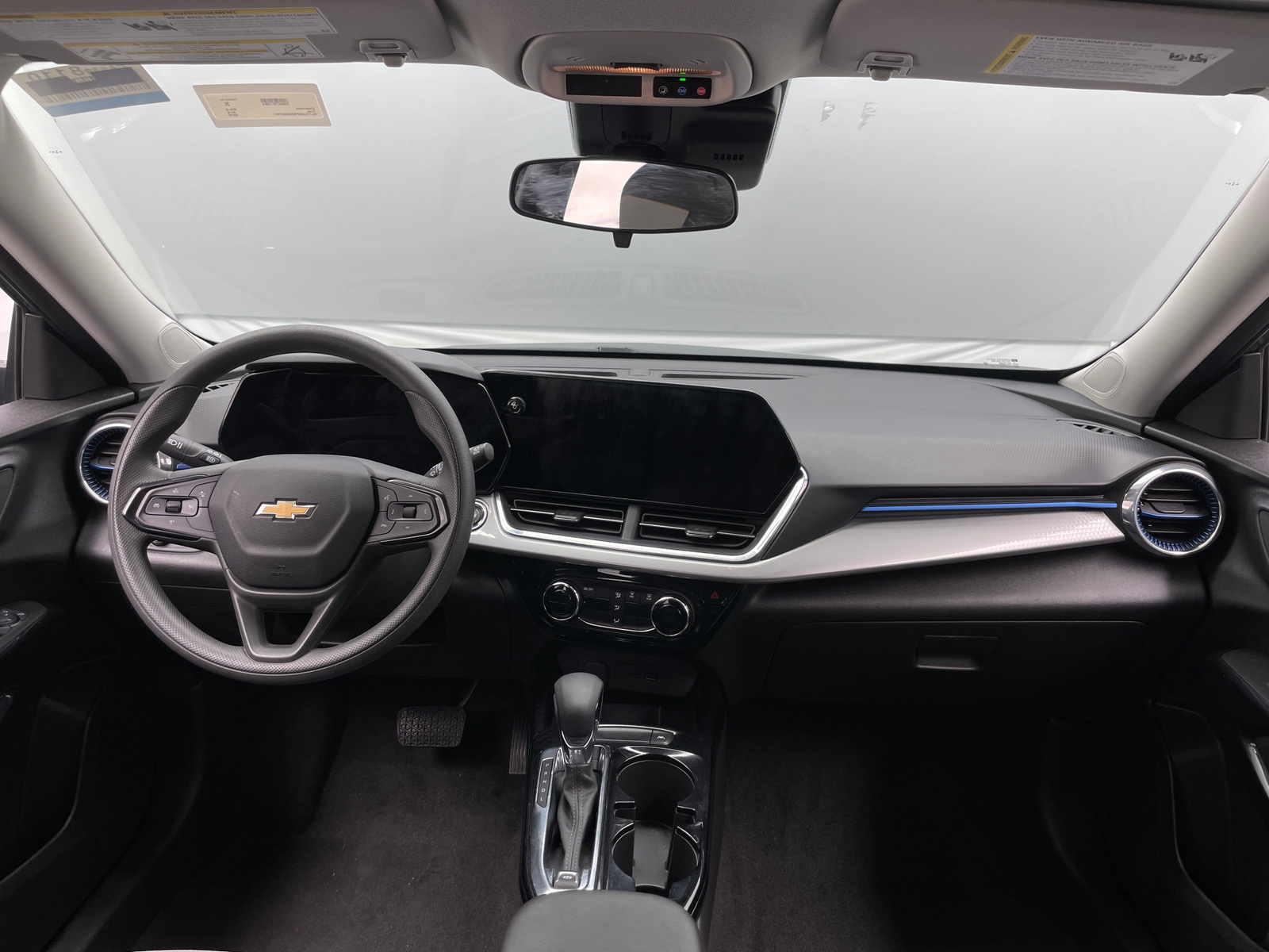 Thumbnail: 2025 Chevrolet Trax - 3